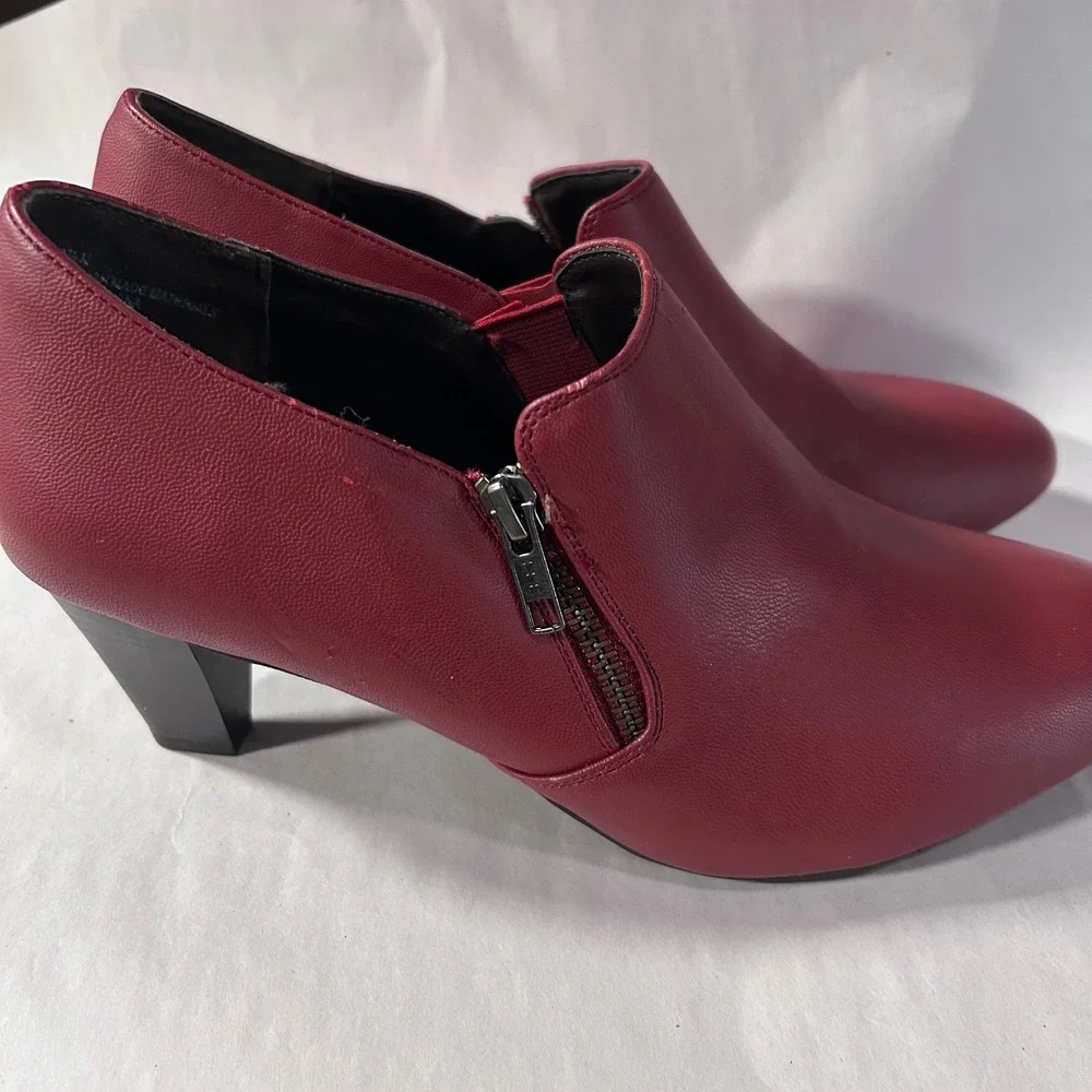Rialto Sandra Red Faux‎ Leather Ankle Booties Shooties Size 9.5M Zip Block Heel